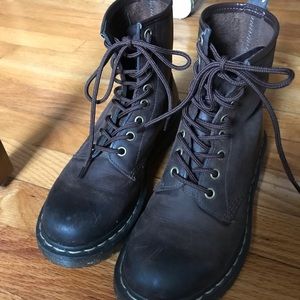 Dr. Marten’s 1460 CRAZY HORSE